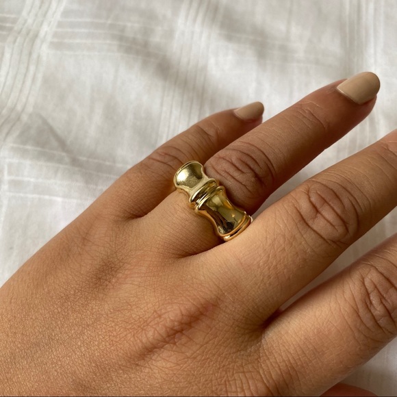 Vintage Inspired Gold Ring - Picture 7 of 8